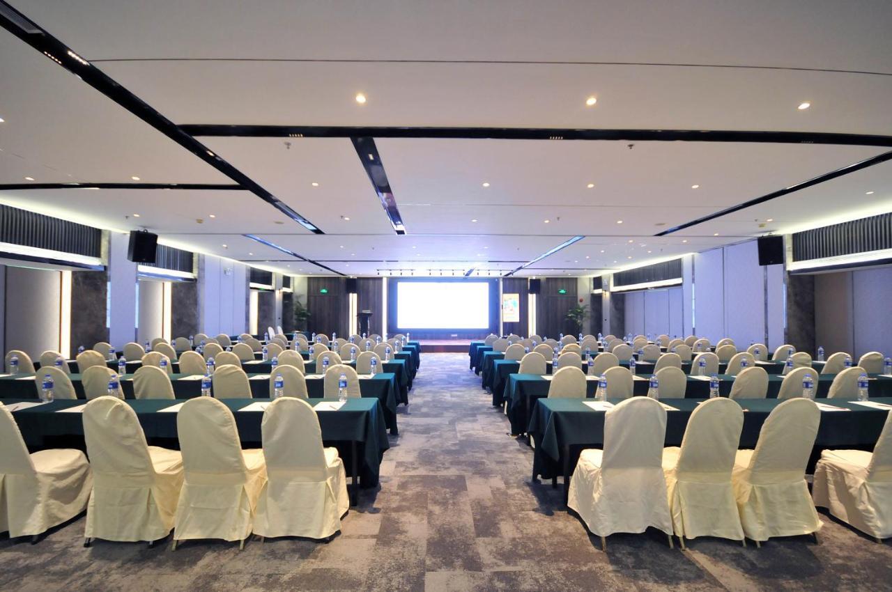 Gubei Garden Hongqiao 4*