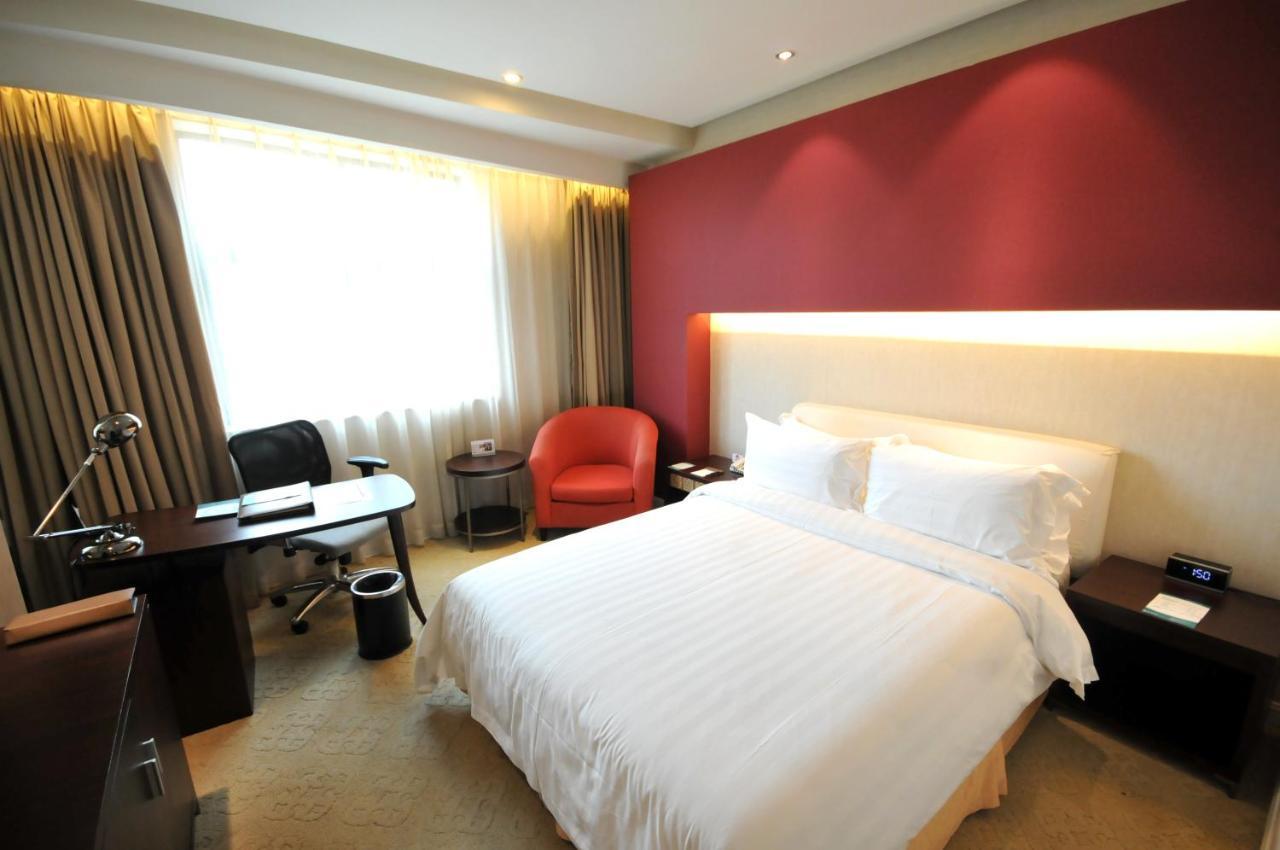 Hotel Gubei Garden Hongqiao 4*